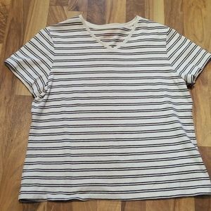 Croft & Barrow V Neck Top